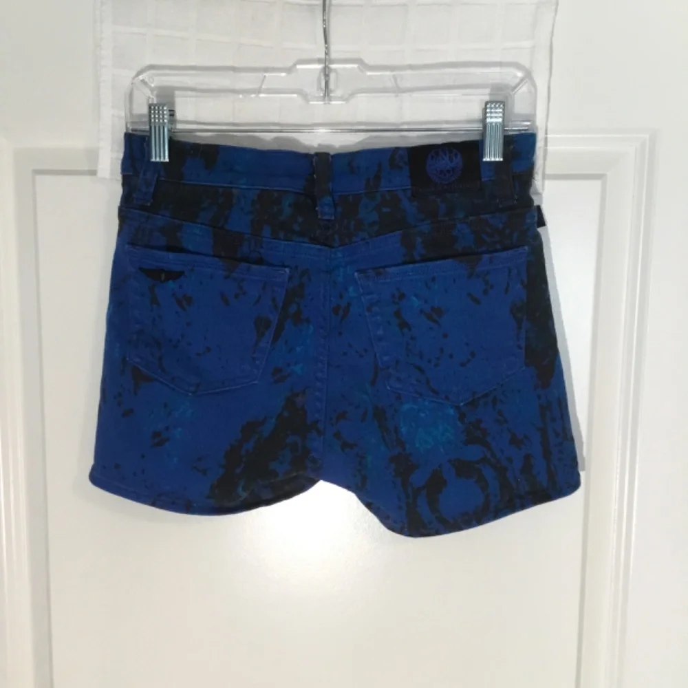Rock& Republic Ladies Jean Shorts Blue/ Black/ Green/ Pink Size 2